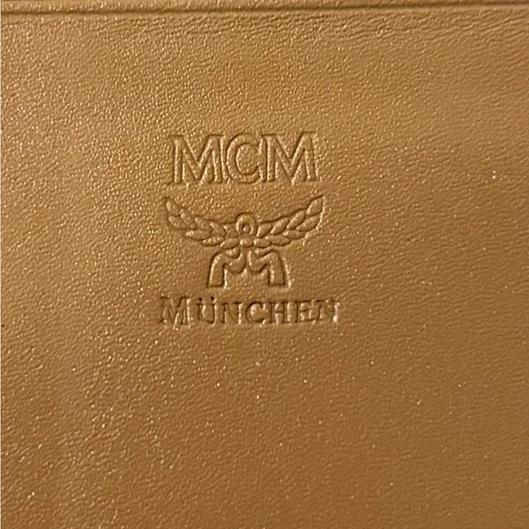 MCM Wallet - Pre-Loved - Picture 8 of 11